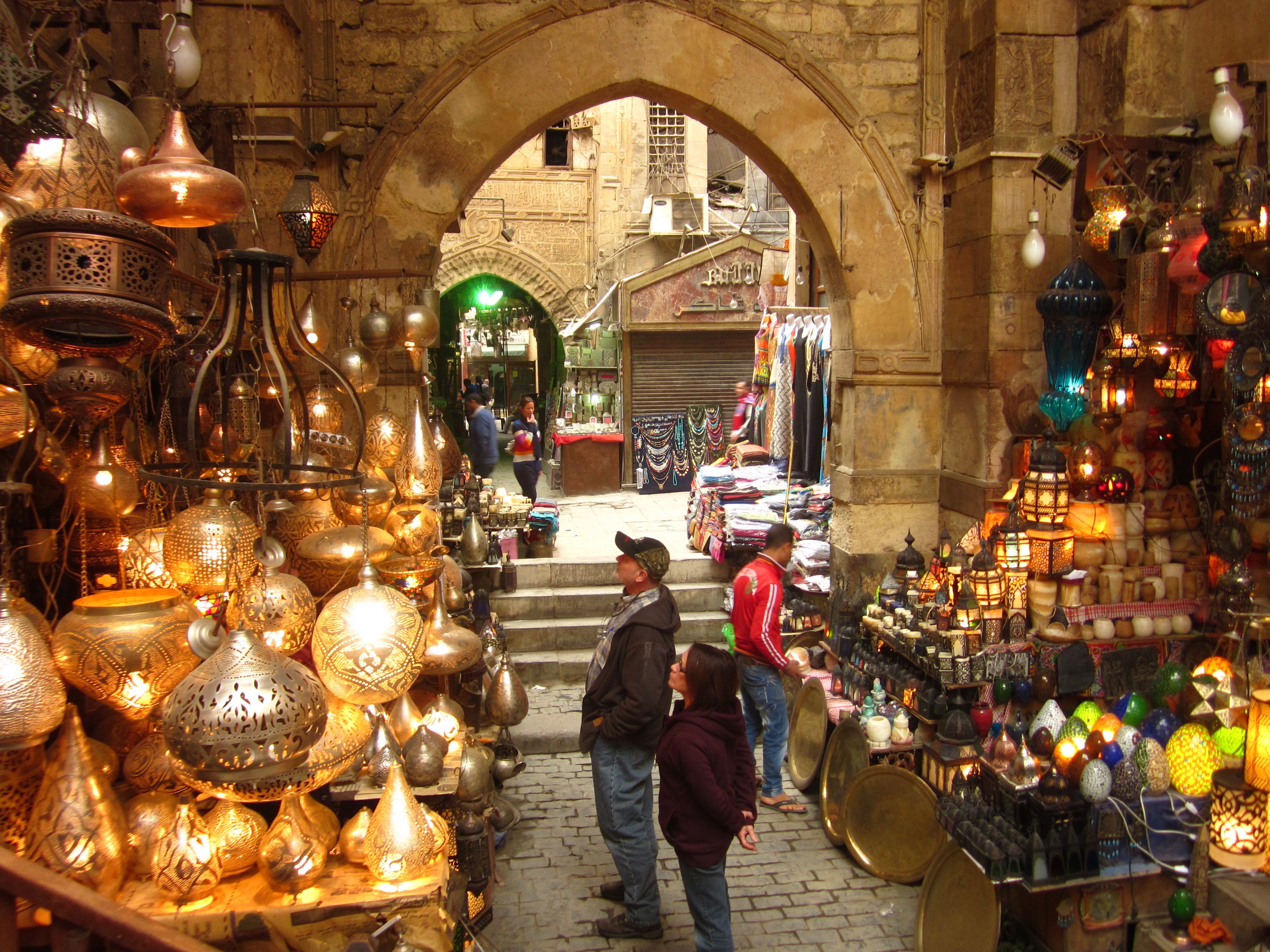 Day tour to El Moez street
