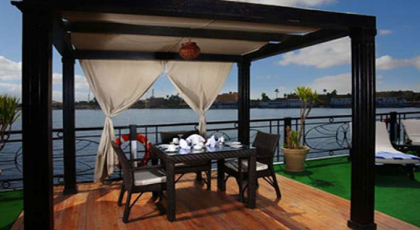Dalida Dahabiya Tours