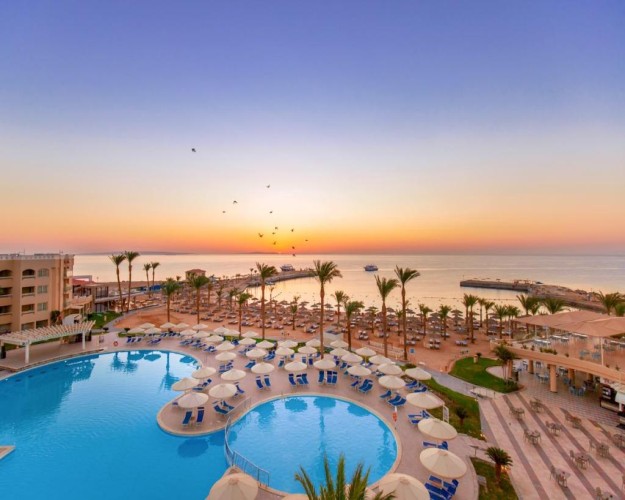 Cairo, Alexandria, Nile Cruise and Hurghada Tour