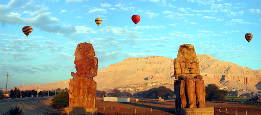 Tours de El Globo en Luxor