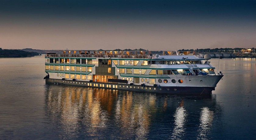 MS Acamar Nile cruise