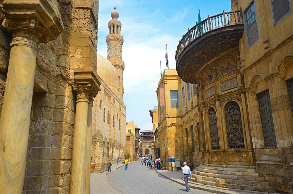 Day tour to El Moez street