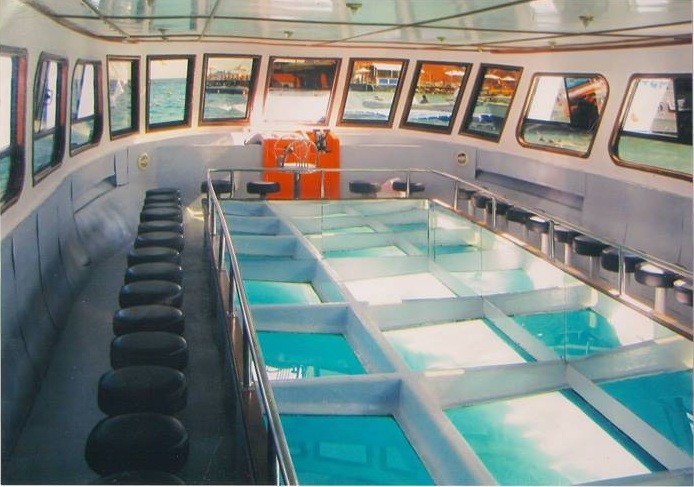 Glass Boat Tours in Hurghada