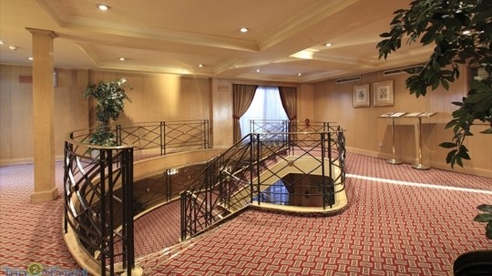 Crown Emperor Crucero
