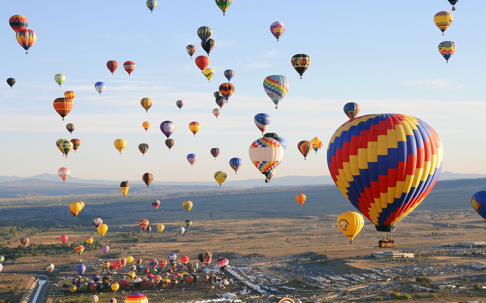 Hot Air Balloon the top 10 Tours in Luxor