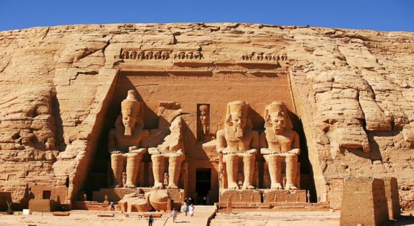 Abu Simbel tour com plano