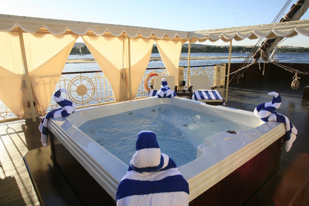 Jasmine Dahabiya Cruise Tours