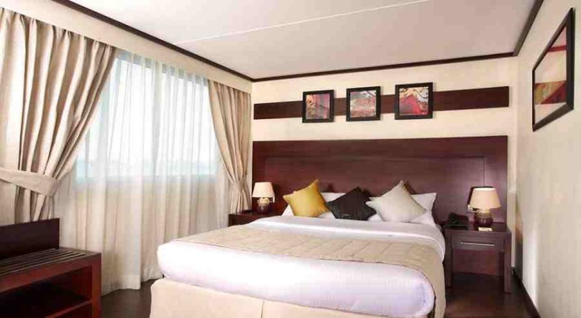 Agatha Christie Dahabiya nile Cruise Tour