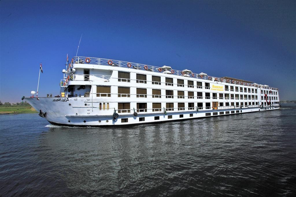 Crown Emperor Crucero
