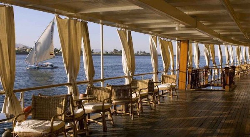 Mövenpick SS Misr Steamer Crucero por el Nilo