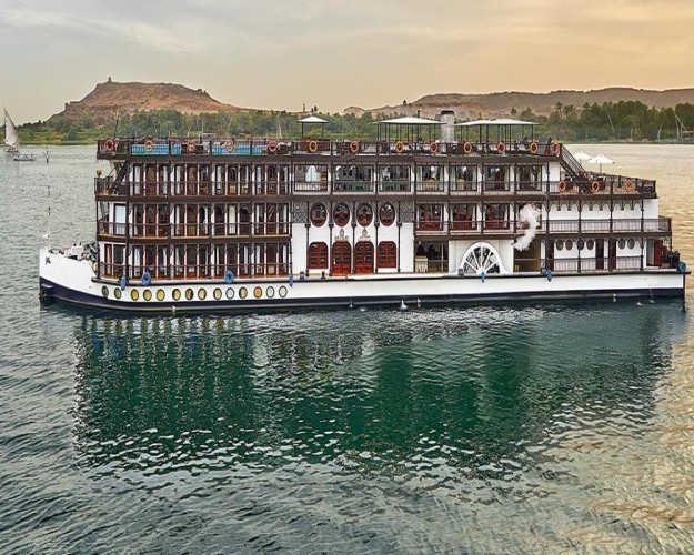 Mövenpick SS Misr Steamer Crucero por el Nilo