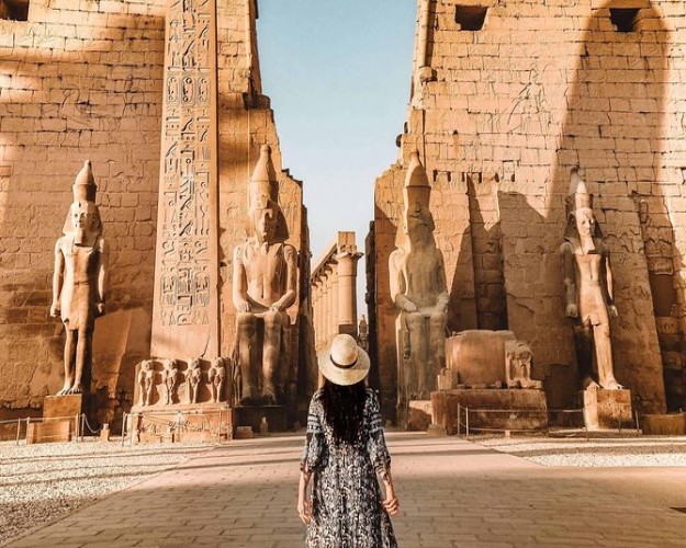 Luxor Tours saindo do Cairo de avião