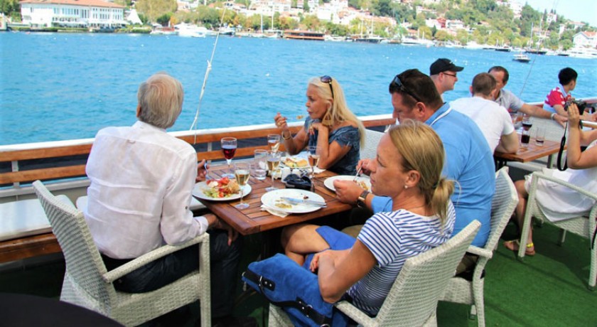 Isanbul Full-Day Bosphorus and Blak sea cruise