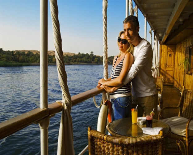 Travel to Aswan & Nile cruise