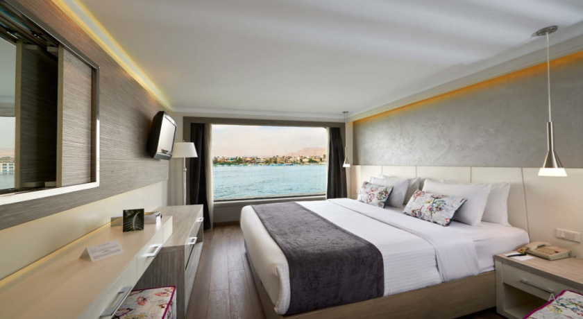 MS Acamar Nile cruise