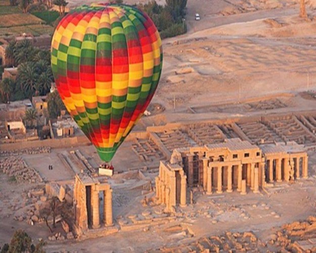 Tours de El Globo en Luxor
