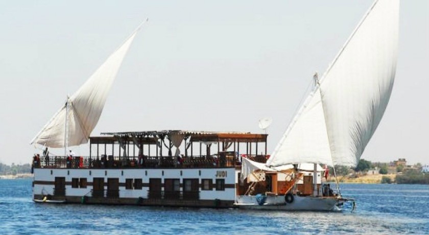 Cruzeiro Asiya Dahabiya