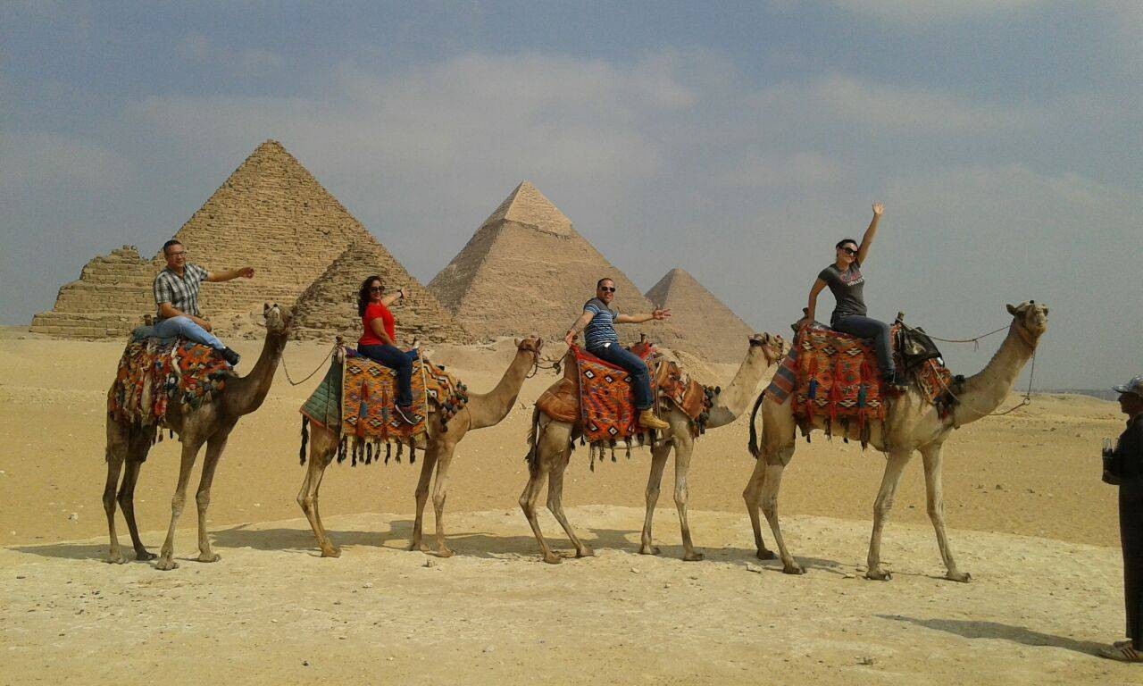 Giza Pyramids Day Tour in Cairo