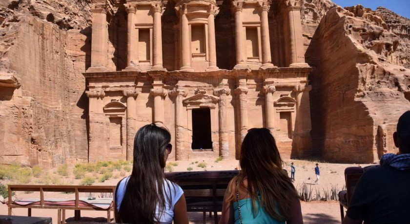 Noche en petra y tours de el cairo