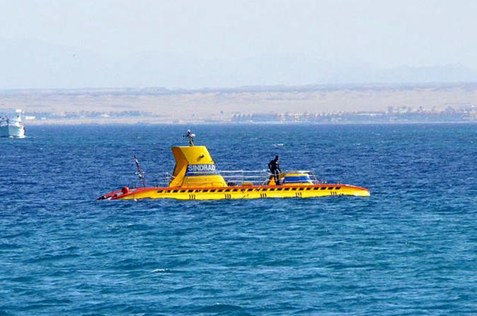 El Gouna tours to Sindbad submarine