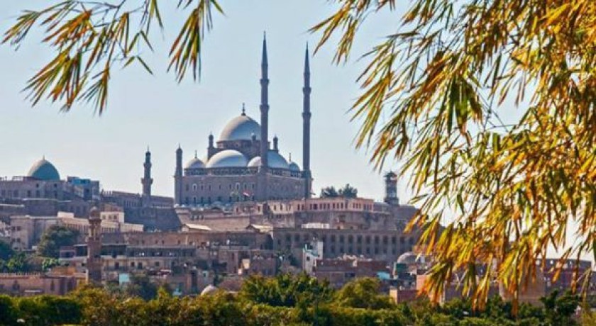 pernoite em passeios em Petra e Cairo