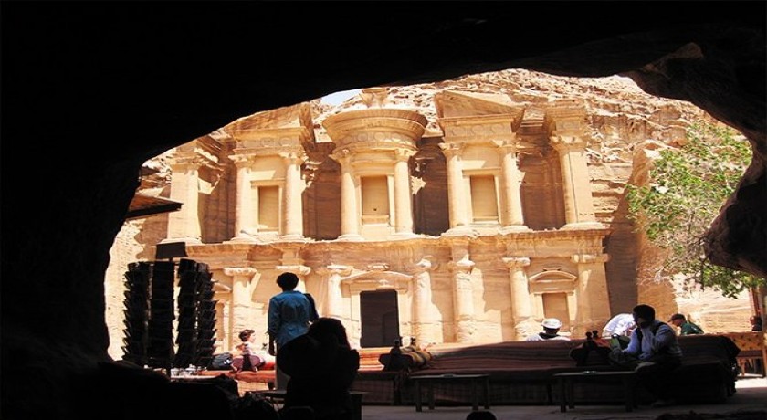 Petra e wadi rum tour no porto de Aqaba